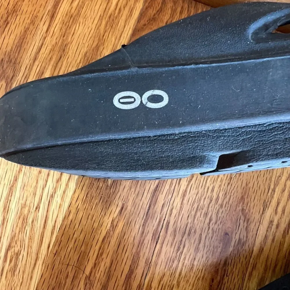 OOFOS Ooriginal Flip Flop Black‎ Size 10 Comfy
